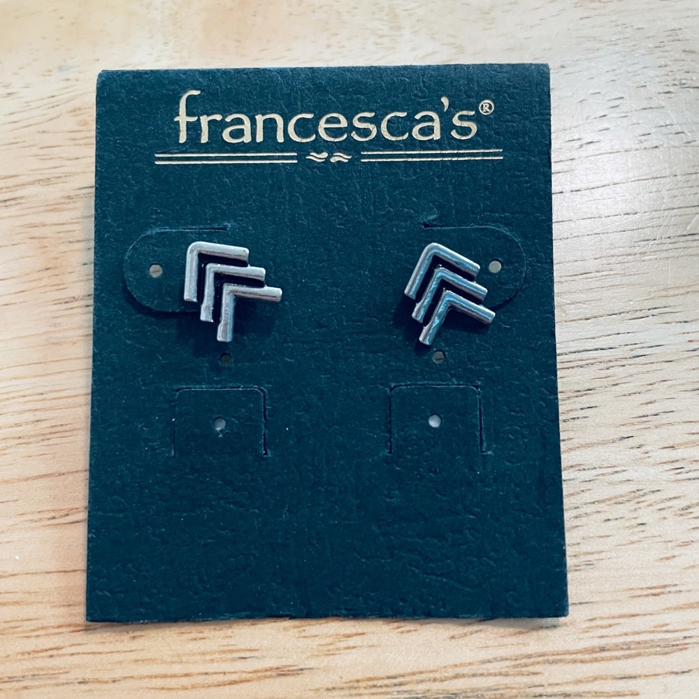 5/ $30 Silver arrow earrings
